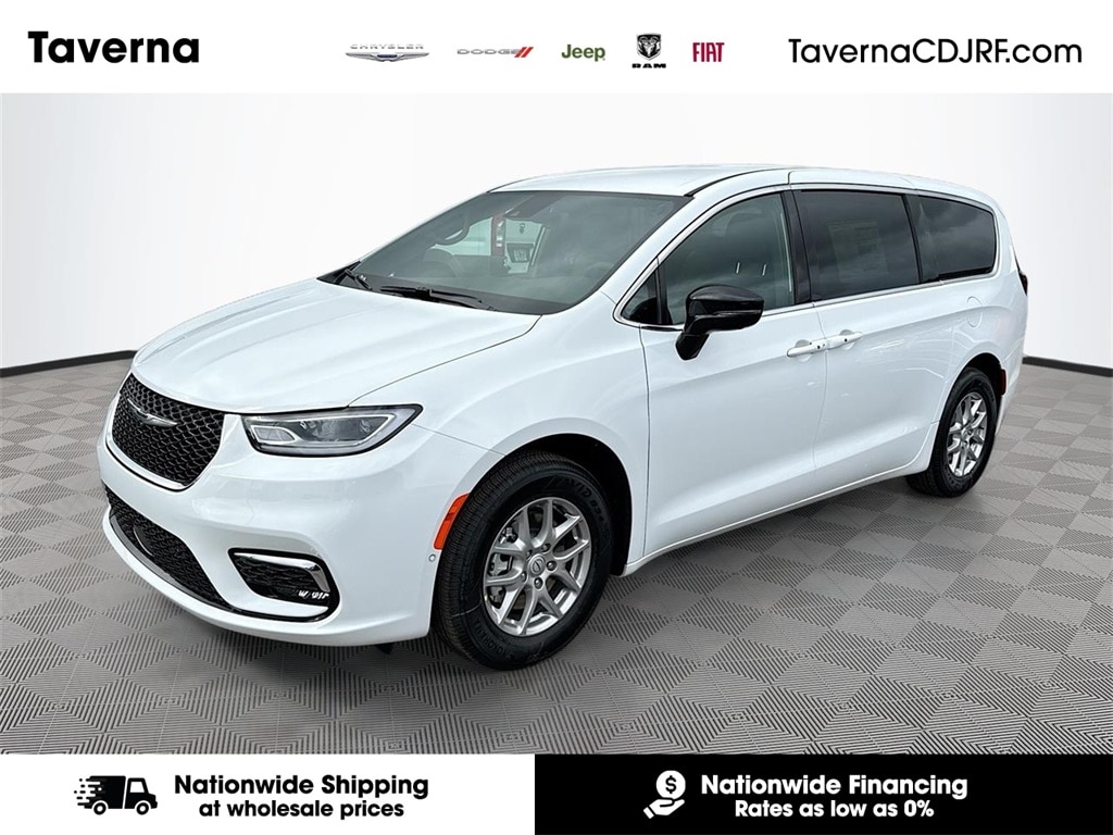 2026 Chrysler Pacifica Select's photo