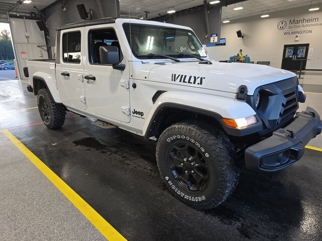 2022 Jeep Gladiator Willys photo 2