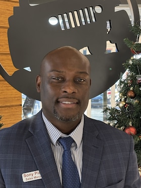 Staff member Sony Pierre from ID_014639