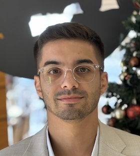 Staff member Colin DosSantos from ID_2bd3b0