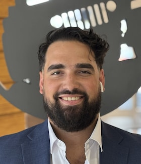 Staff member Mauricio Tabares from ID_2bd3b0