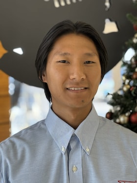 Staff member Anton Pak from ID_2bd3b0