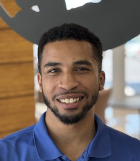 Staff member Andre Baez from ID_2bd3b0