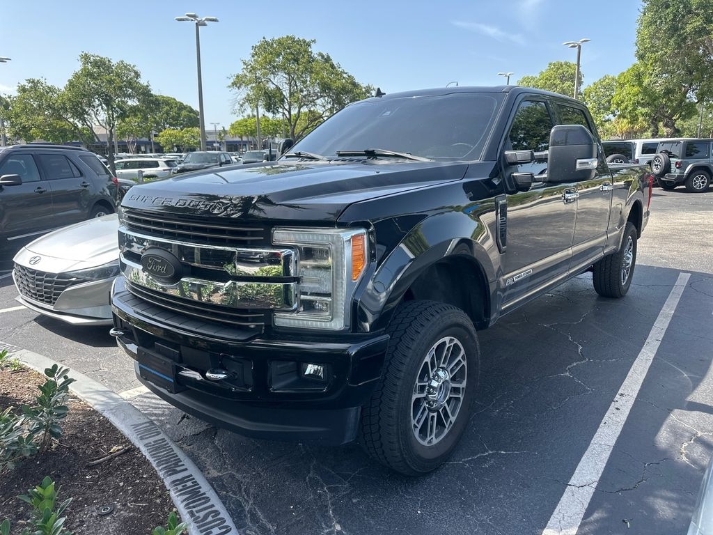 Used 2019 Ford F-250SD Lariat Truck