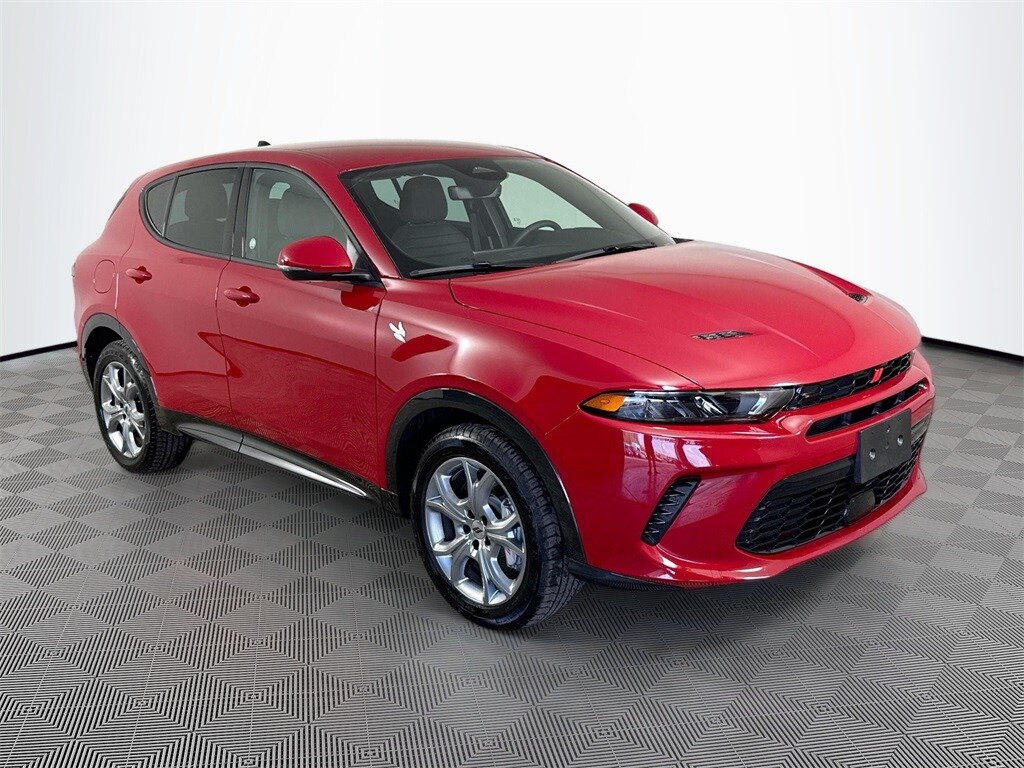 2024 Dodge Hornet R/T photo 3