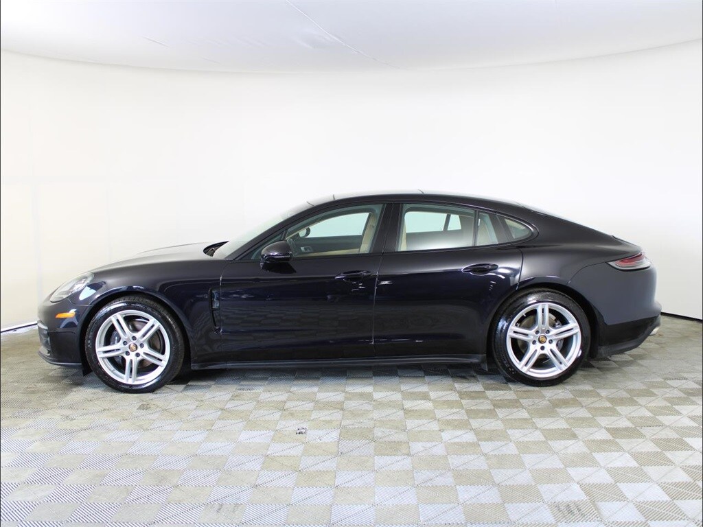 2021 Porsche Panamera 4 photo 2