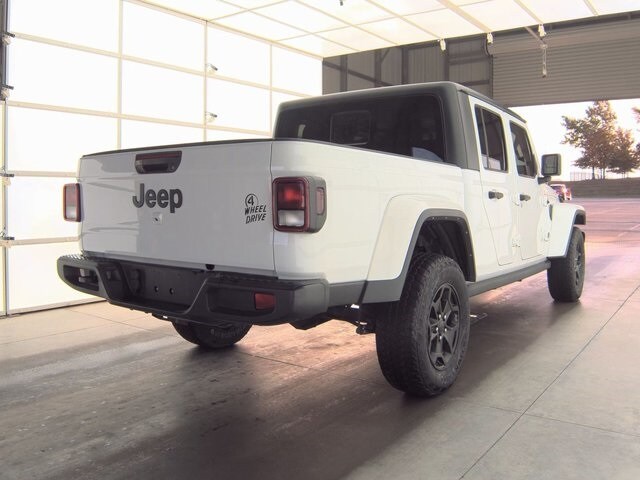 2022 Jeep Gladiator Willys photo 2