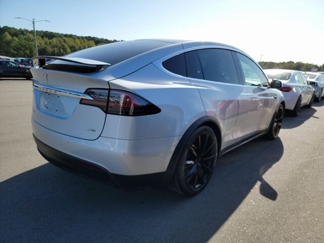 2017 Tesla Model X 75D photo 2