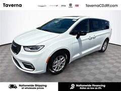 2026 Chrysler Pacifica SELECT Passenger Van