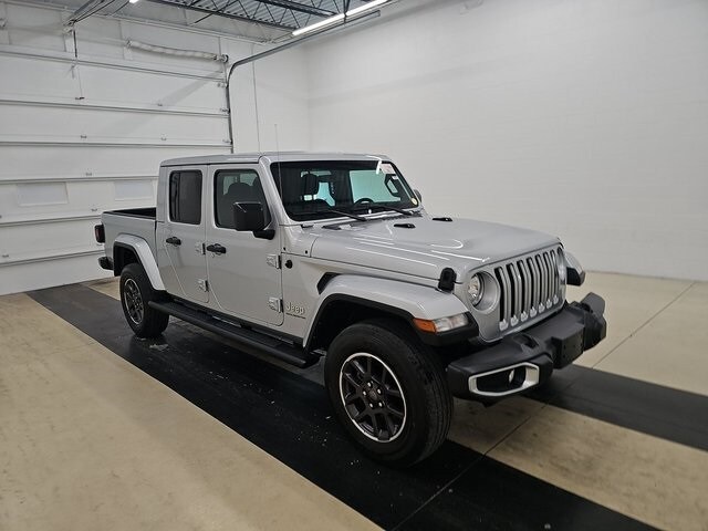 2023 Jeep Gladiator Overland photo 3