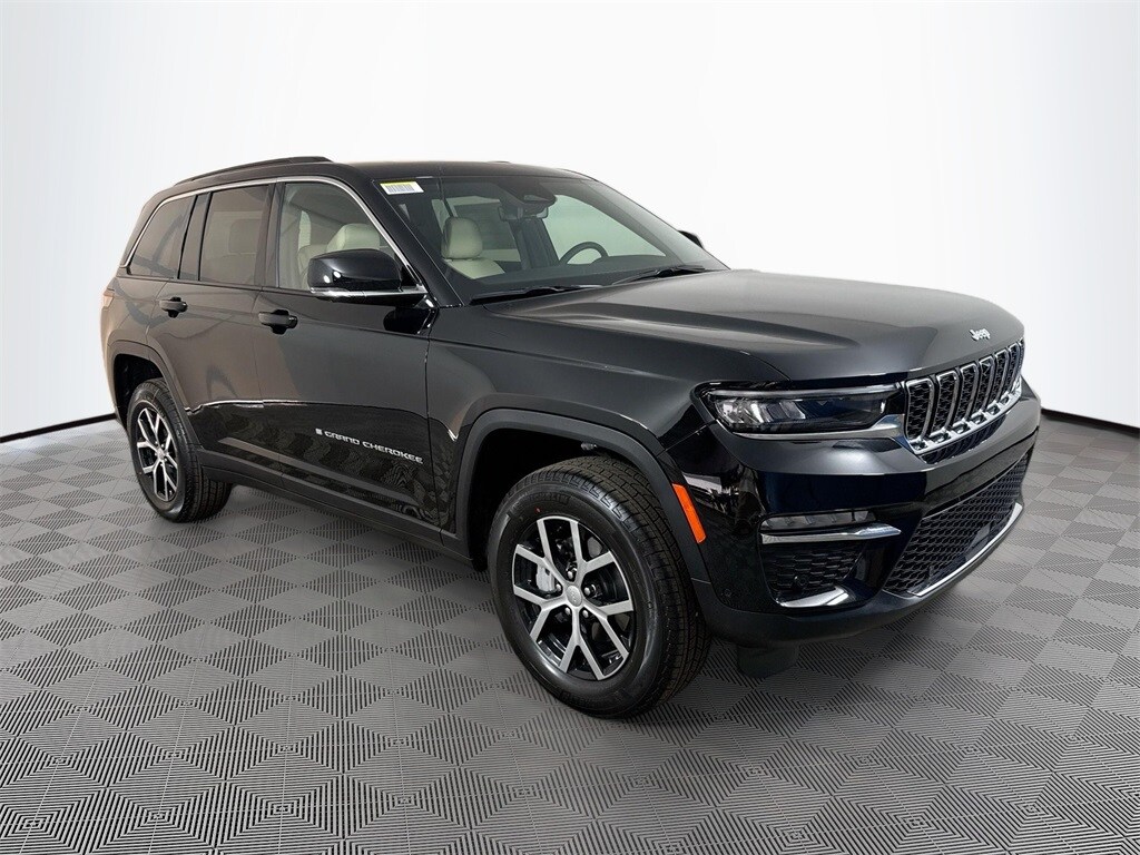 2025 Jeep Grand Cherokee Limited photo 3