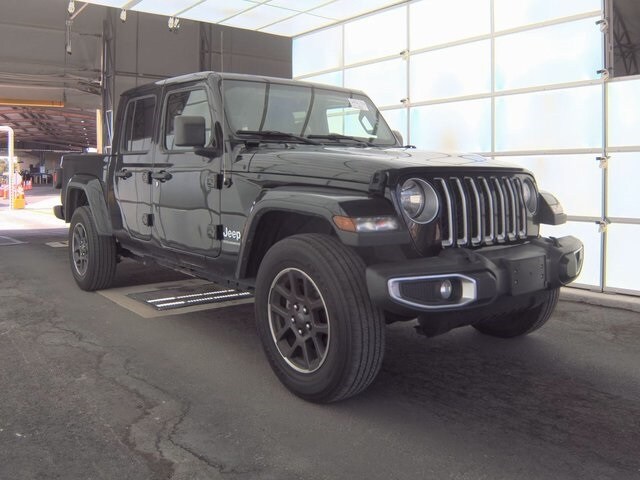 2023 Jeep Gladiator Overland photo 3
