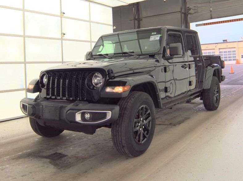 2021 Jeep Gladiator Sport S's photo