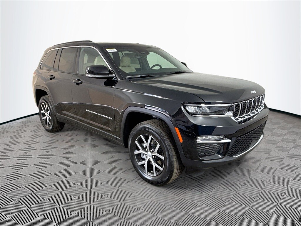2025 Jeep Grand Cherokee Limited photo 3