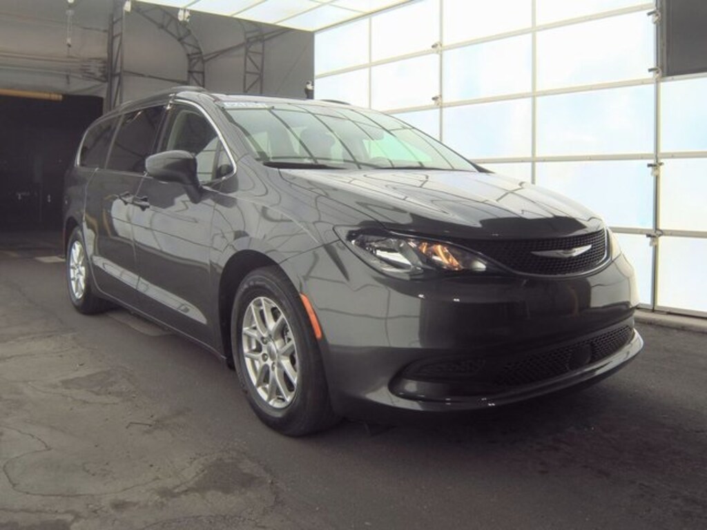 Used 2021 Chrysler Voyager LXI Minivan/Van