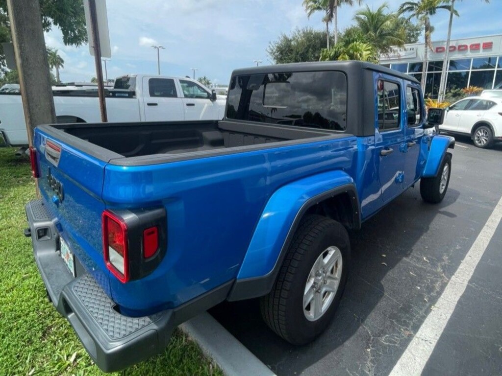 Used 2022 Jeep Gladiator Sport Truck