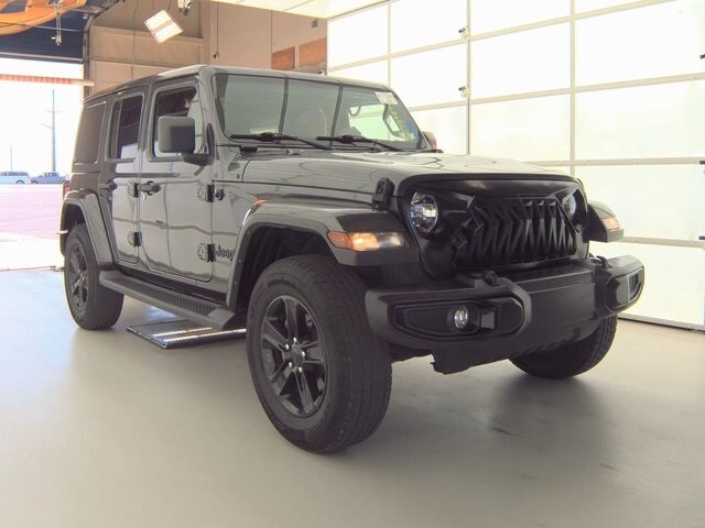 2021 Jeep Wrangler Unlimited Sahara Altitude photo 3