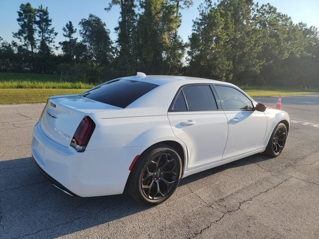 Used 2019 Chrysler 300 Touring with VIN 2C3CCAAG4KH758187 for sale in Plantation, FL
