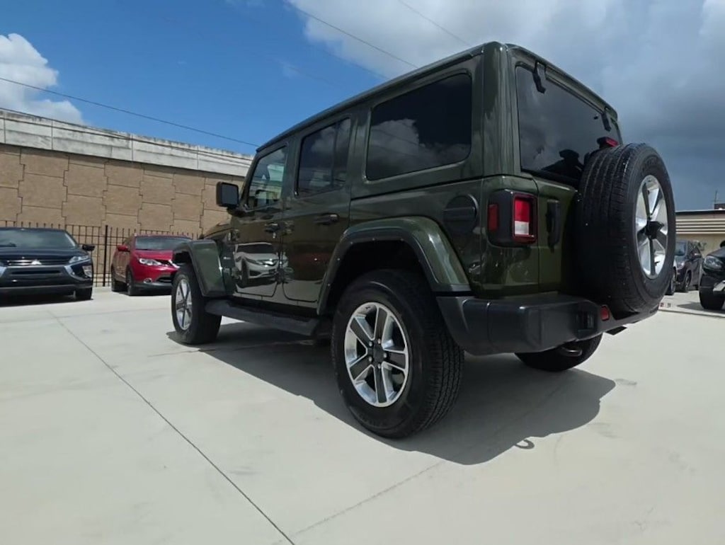 Used 2022 Jeep Wrangler Unlimited Sahara SUV