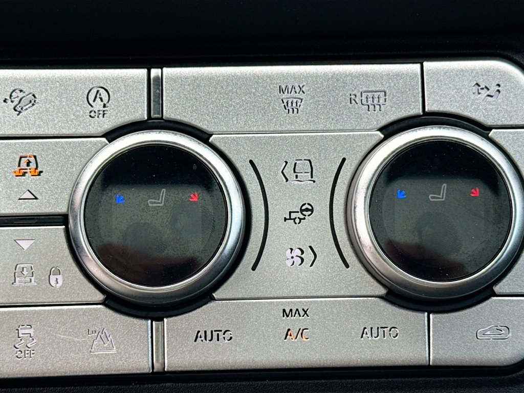 2024 Land Rover Defender S - Photo 22