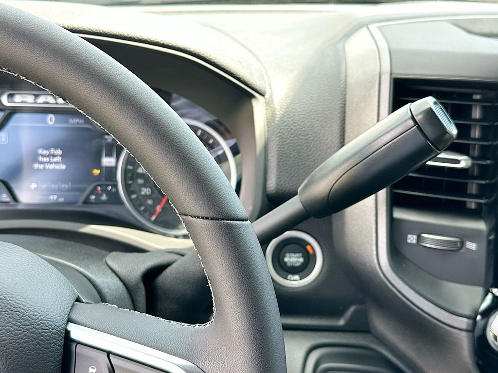 2025 RAM 2500 Tradesman - Photo 17