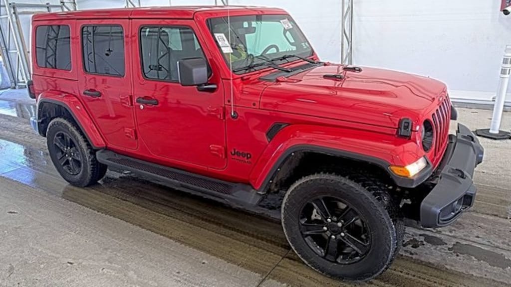 Used 2022 Jeep Wrangler Unlimited Sahara Altitude SUV