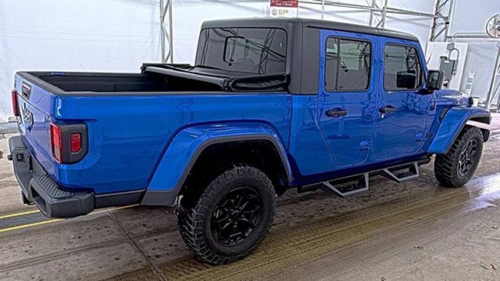 Used 2021 Jeep Gladiator Sport Truck