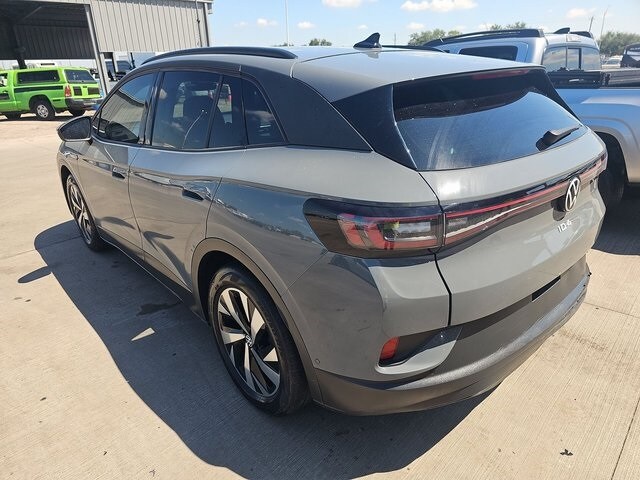 2024 Volkswagen ID.4 Pro photo 3