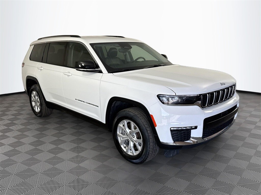2023 Jeep Grand Cherokee L photo 3