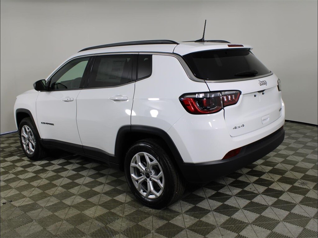 New 2025 Jeep Compass LATITUDE 4X4 Sport Utility