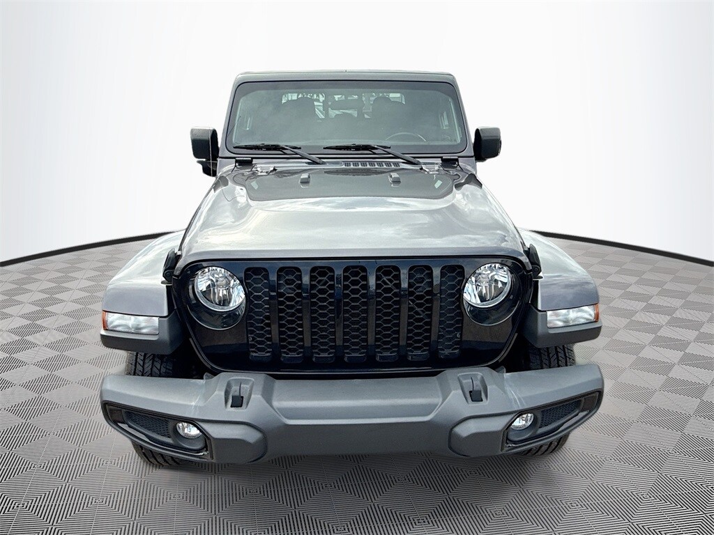 2021 Jeep Gladiator Willys photo 2