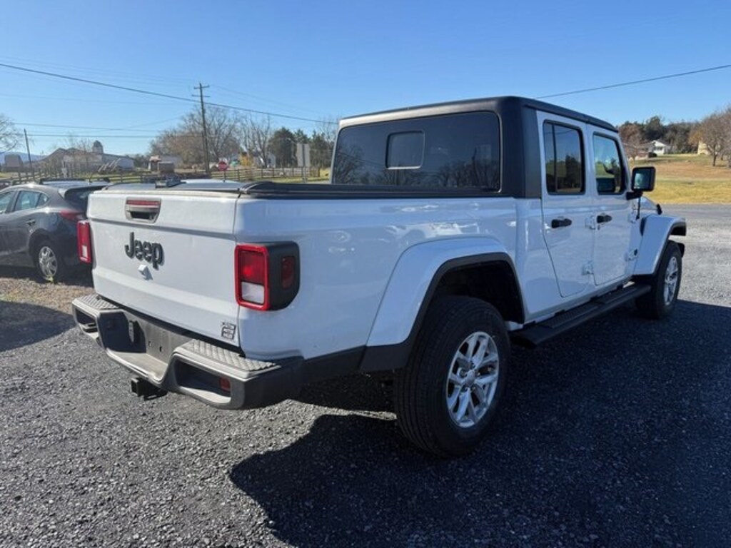 Used 2023 Jeep Gladiator Sport Truck