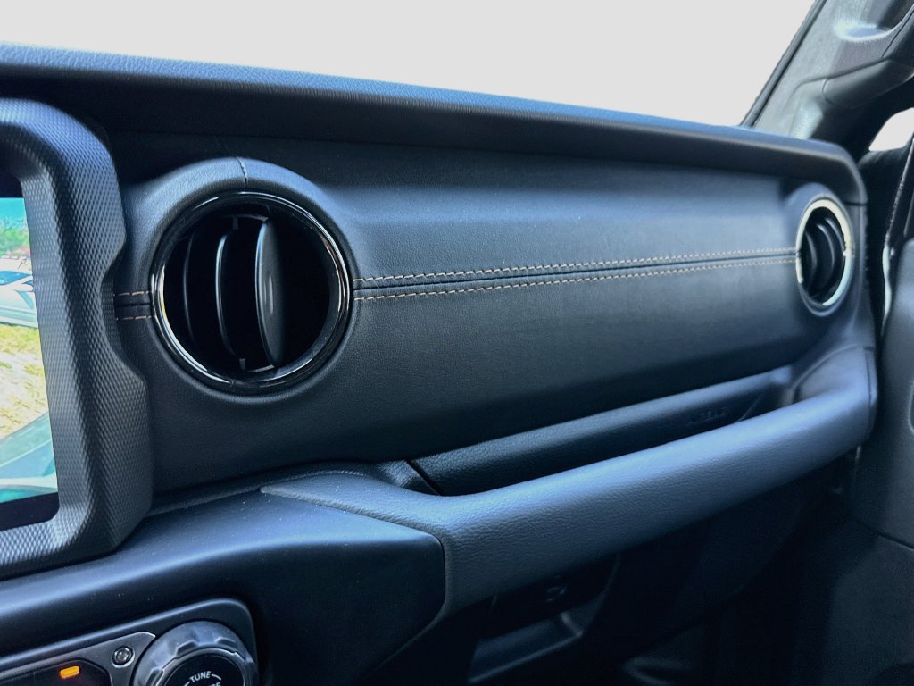 2022 Jeep Wrangler Unlimited High Altitude 4XE - Photo 18