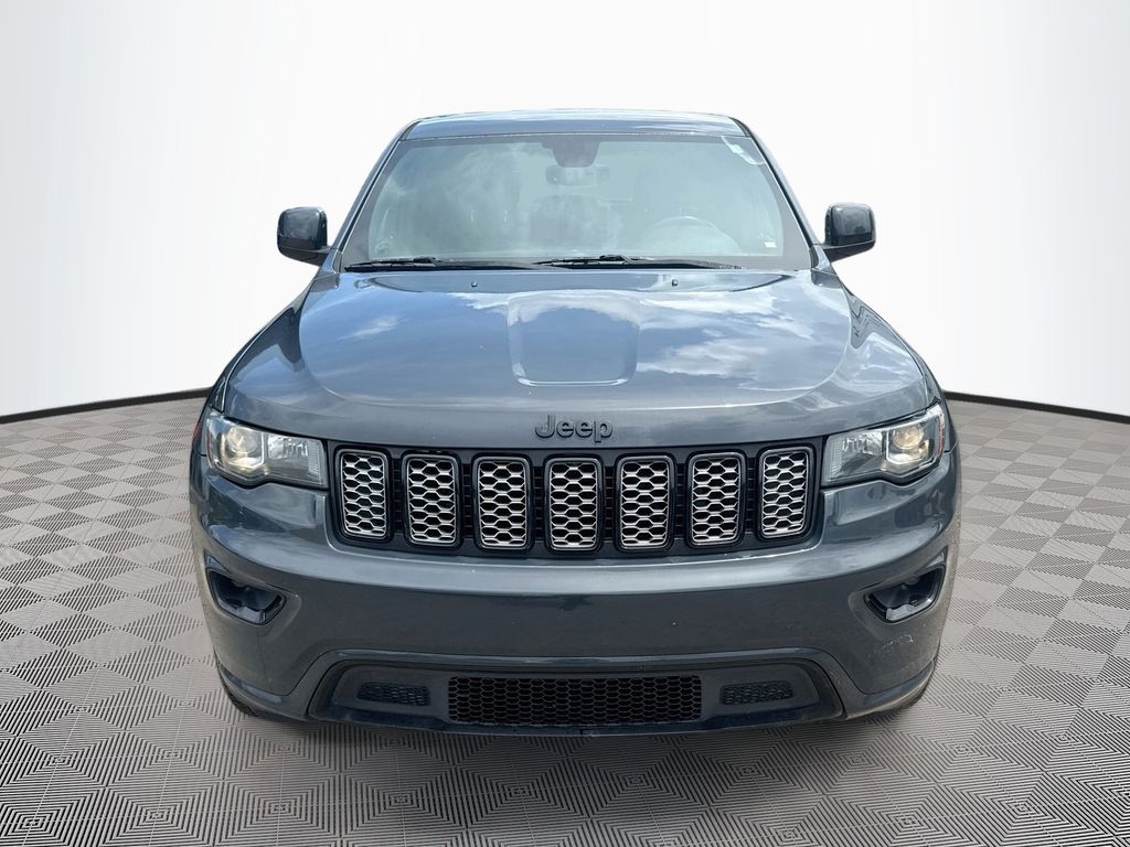 Used 2017 Jeep Grand Cherokee Altitude SUV