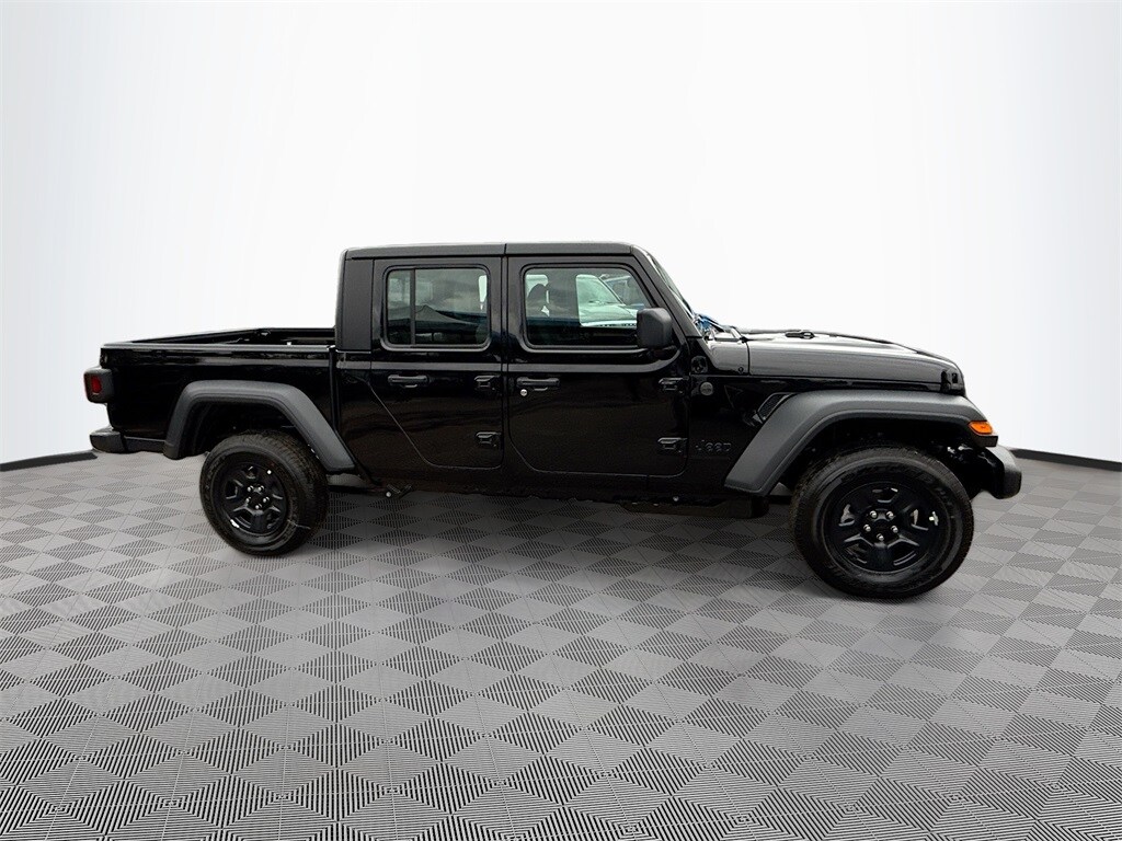 New 2026 Jeep Gladiator SPORT 4X4 Pickup