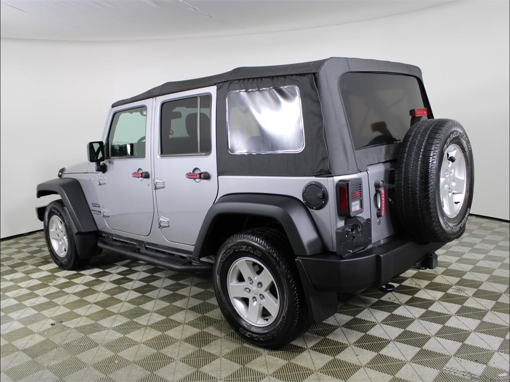 2018 Jeep Wrangler Unlimited Sport S photo 3