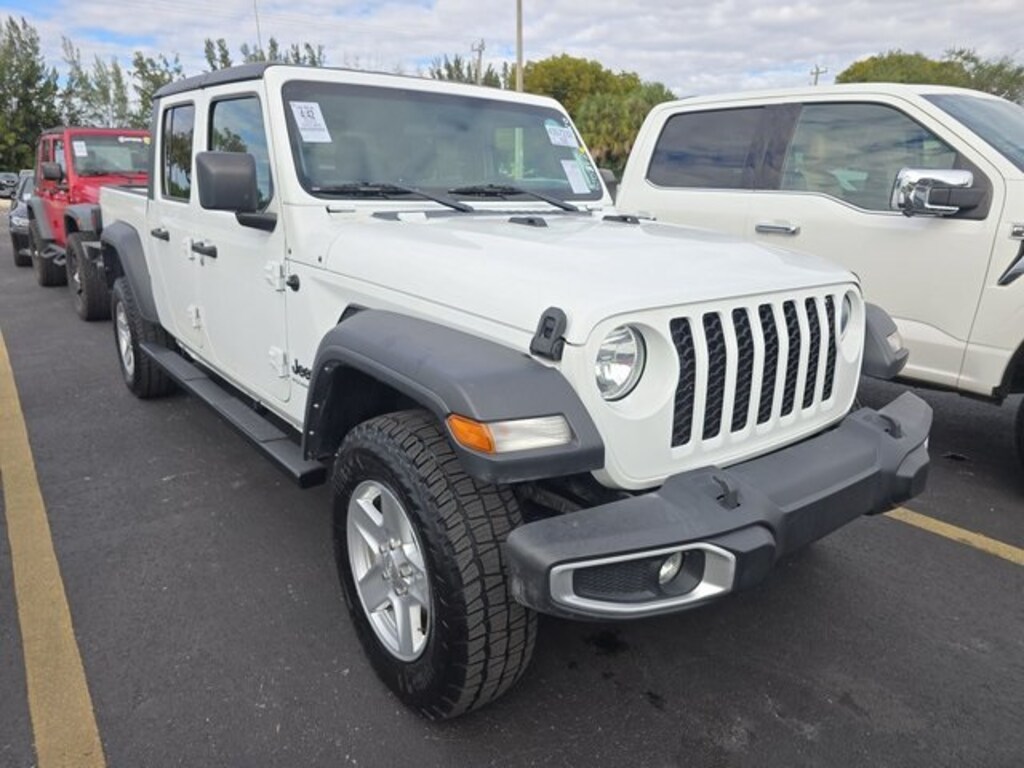 Used 2023 Jeep Gladiator Sport Truck