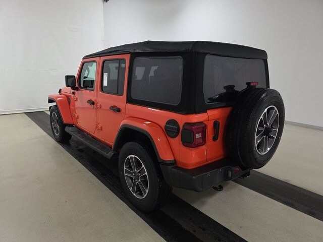 2023 Jeep Wrangler Sahara photo 3
