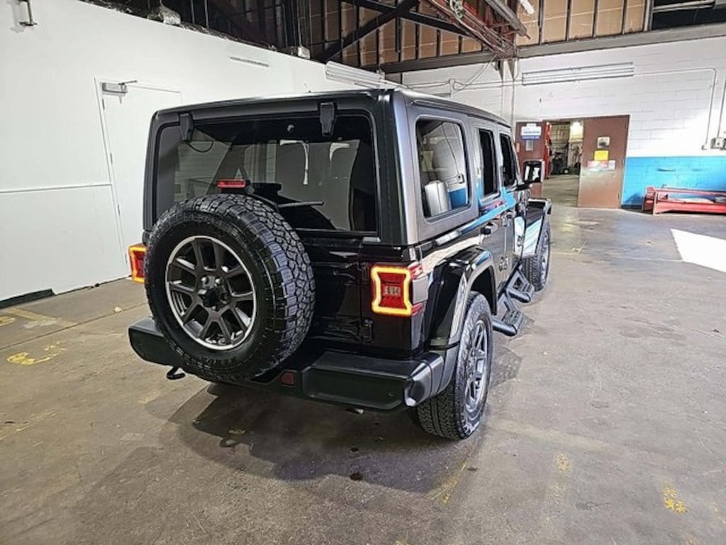 Used 2021 Jeep Wrangler SUV