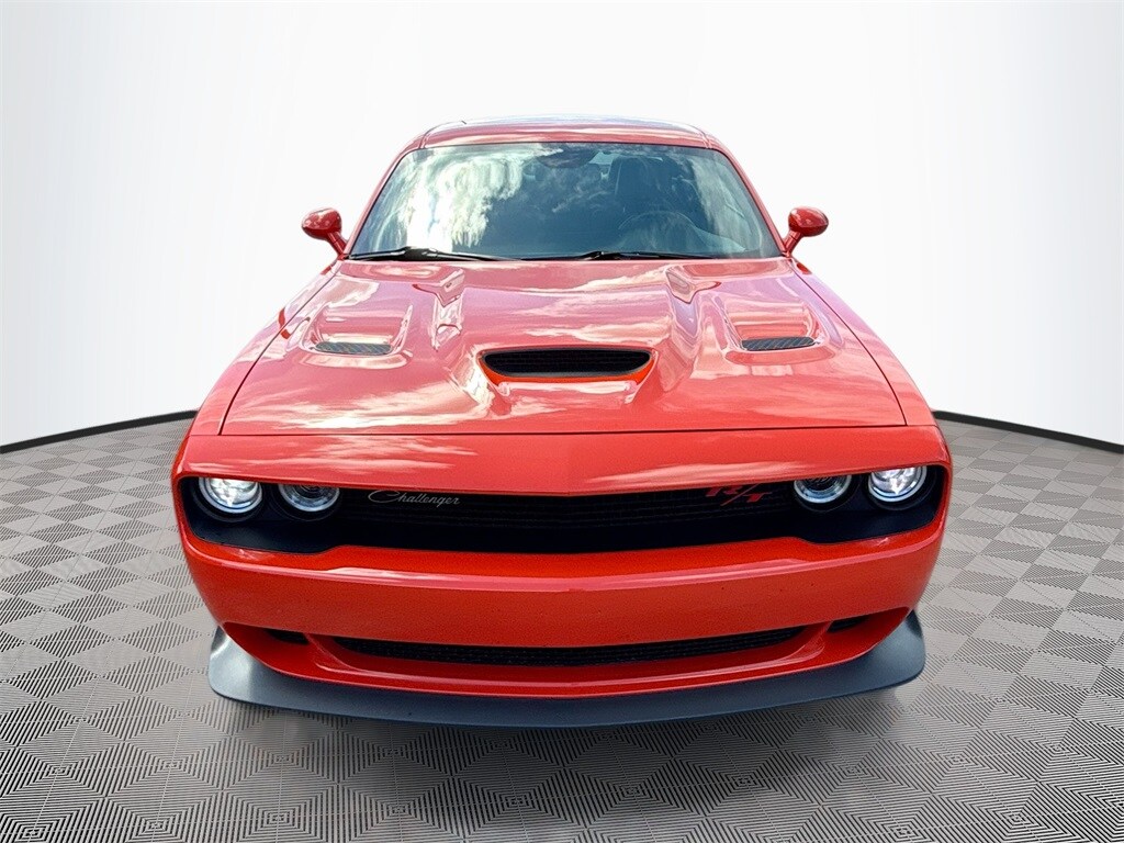 2022 Dodge Challenger R/T Scat Pack Widebody photo 2
