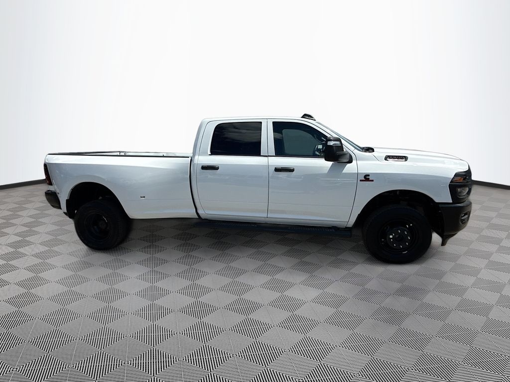 New 2026 Ram 3500 TRADESMAN CREW CAB 4X4 8' BOX Pickup