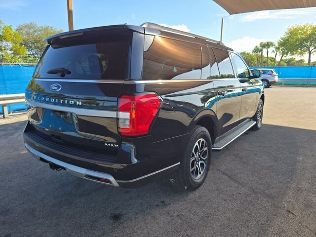 2023 Ford Expedition MAX XLT photo 2
