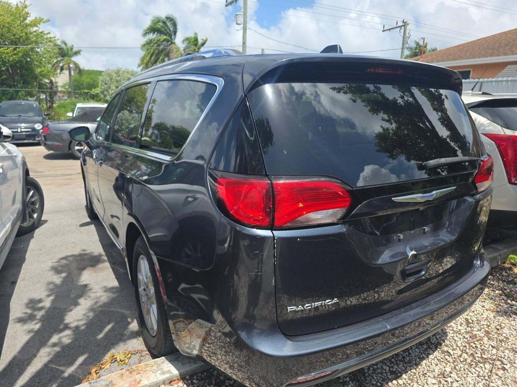 Used 2020 Chrysler Pacifica Touring L Minivan/Van