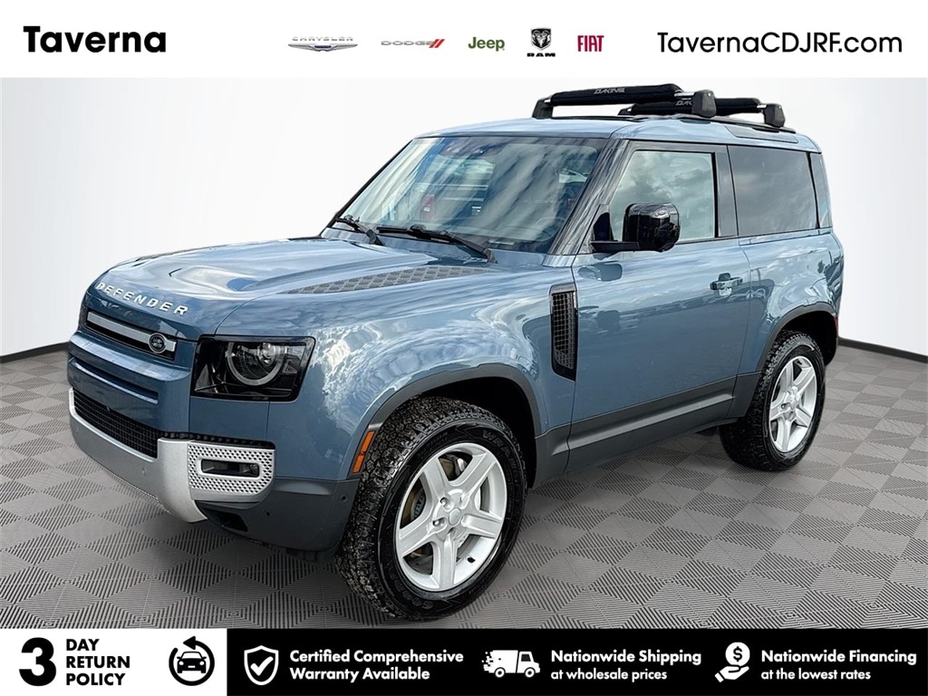 2023 Land Rover Defender SE's photo