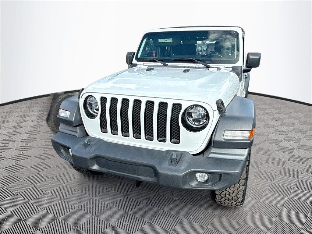 2022 Jeep Wrangler Unlimited Sport Altitude photo 2