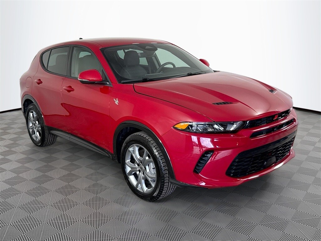 2024 Dodge Hornet R/T photo 3