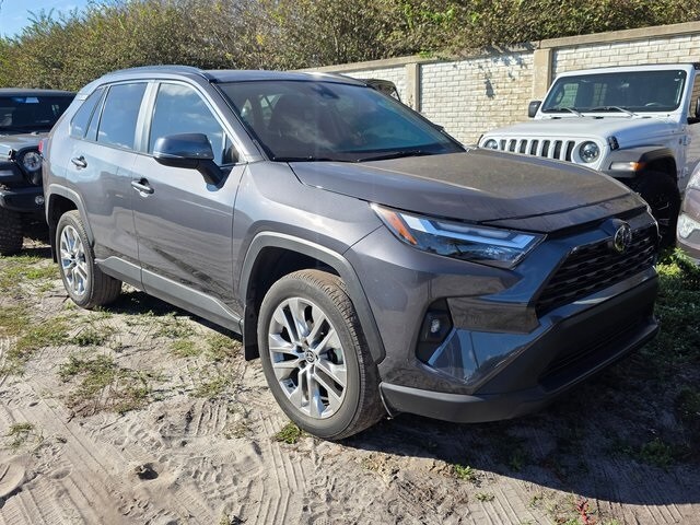 2024 Toyota RAV4 XLE Premium photo 3