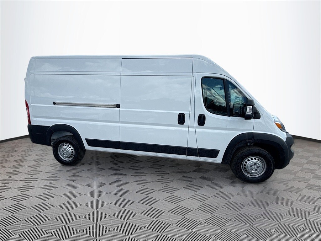 2026 Ram ProMaster 3500 photo 2