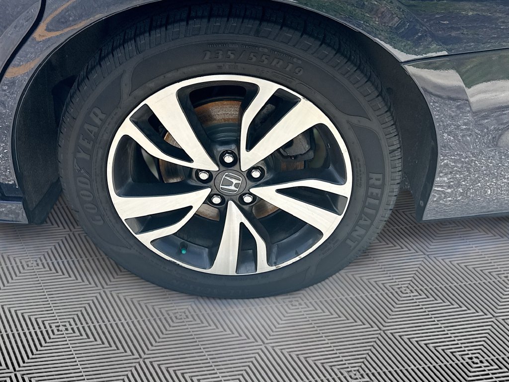 2022 Honda Odyssey Touring - Photo 36