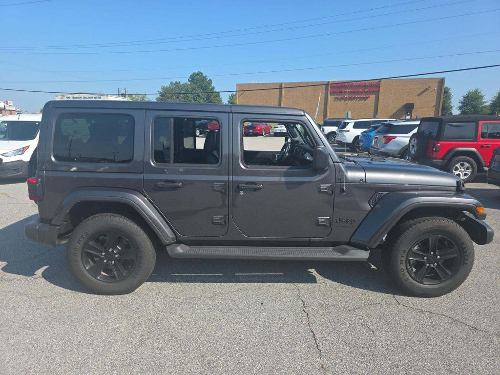 Used 2022 Jeep Wrangler Unlimited Sahara SUV